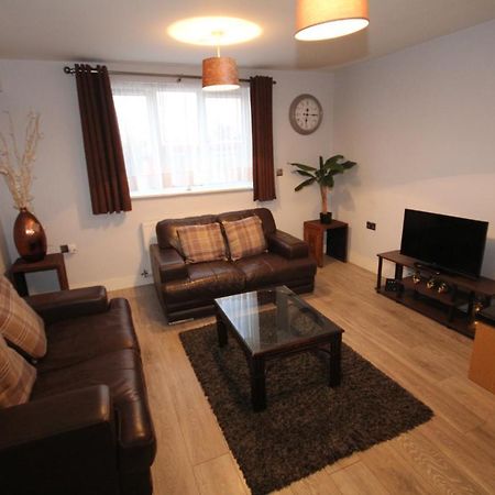 West Drayton  Holden Court Apartments - Apt 3 מראה חיצוני תמונה