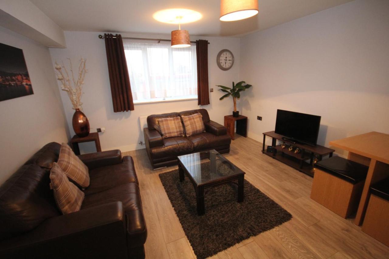 West Drayton  Holden Court Apartments - Apt 3 מראה חיצוני תמונה
