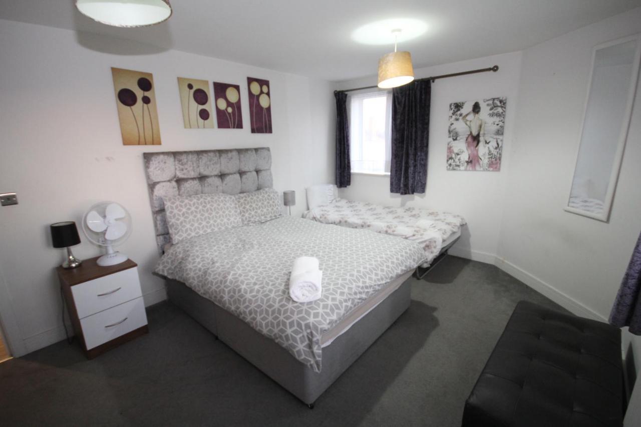 West Drayton  Holden Court Apartments - Apt 3 מראה חיצוני תמונה