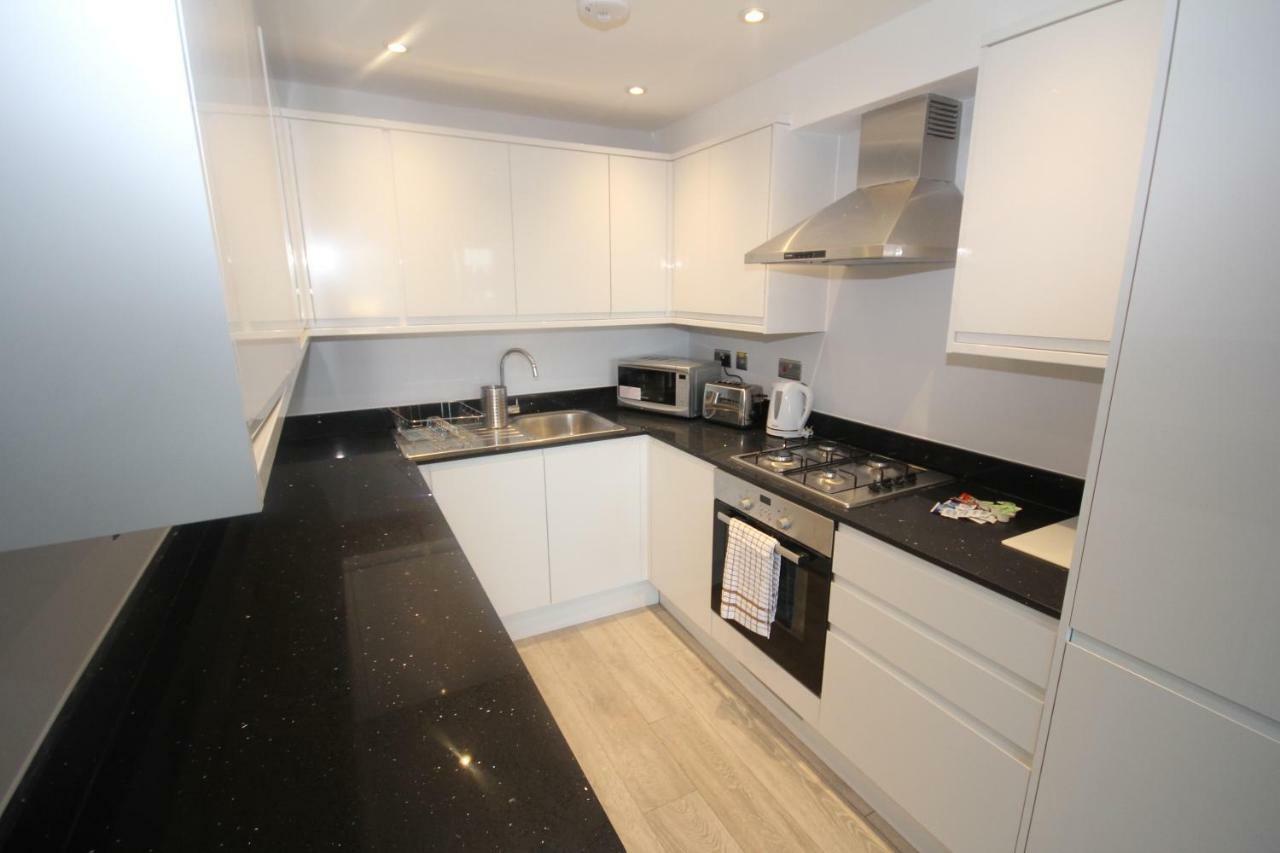 West Drayton  Holden Court Apartments - Apt 3 מראה חיצוני תמונה